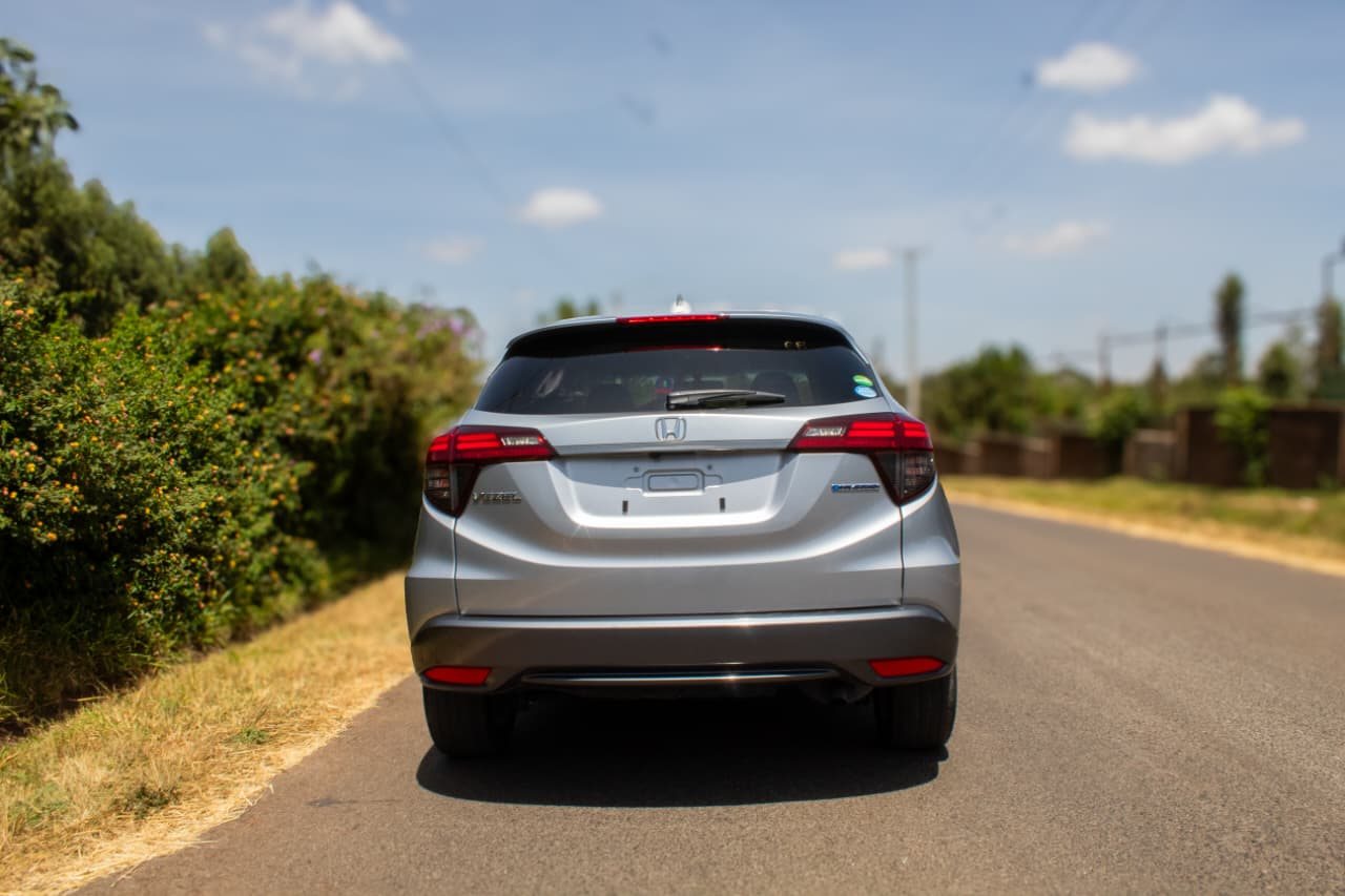 Vehicle photo thumbnail 12