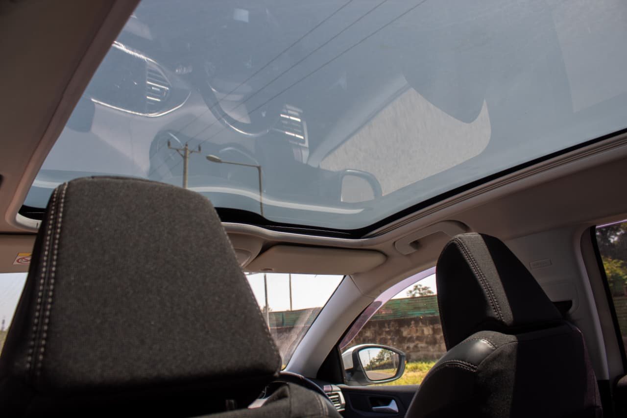 Vehicle photo thumbnail 8